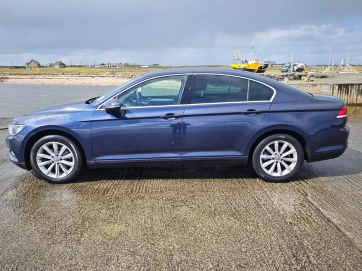 Volkswagen Passat 1.6 TDI SE Business BMT 120PS 4D - Image 6