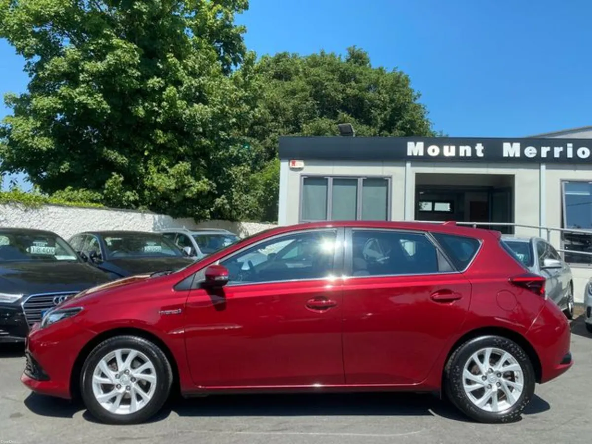 Toyota Auris Hybrid Luna Auto - Image 6