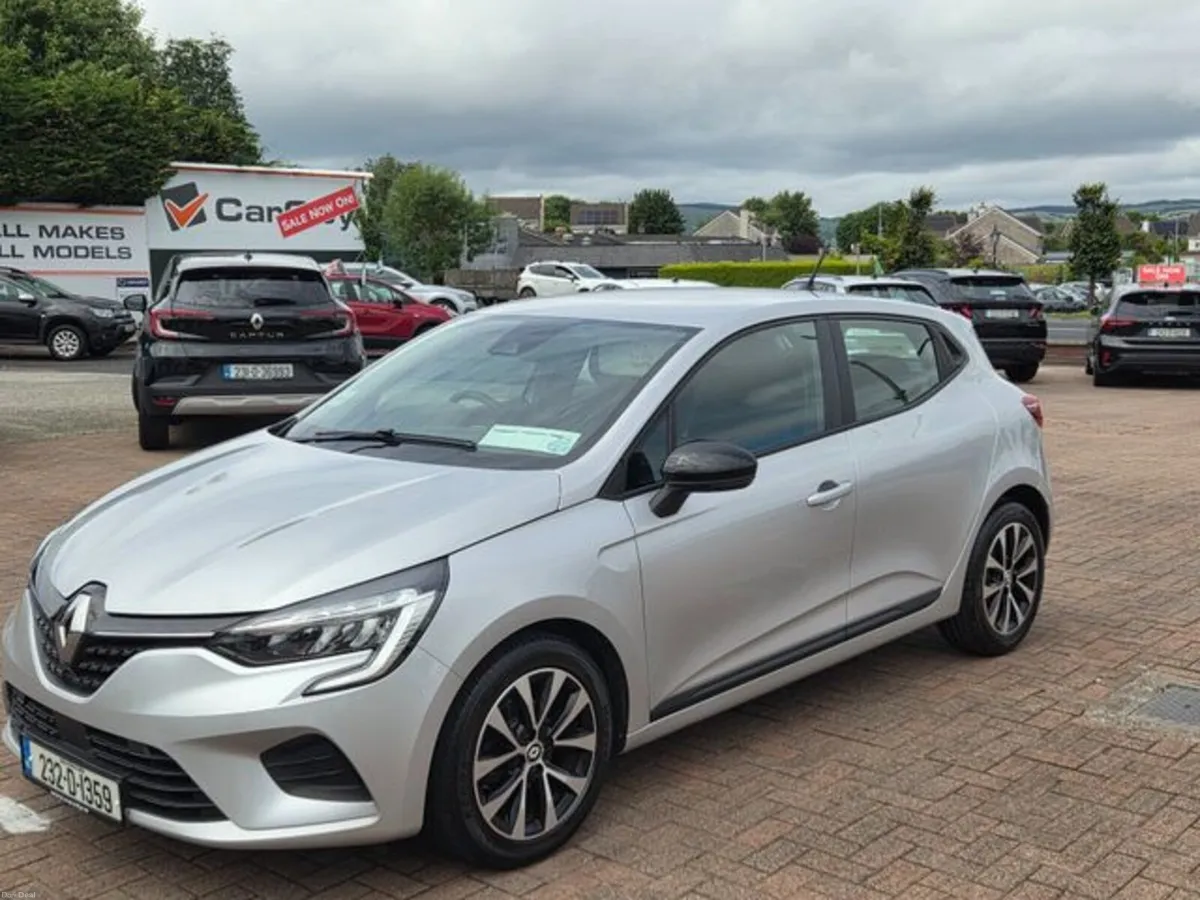Renault Clio Equilibre TCE 90 MY22.5 5DR - Image 3