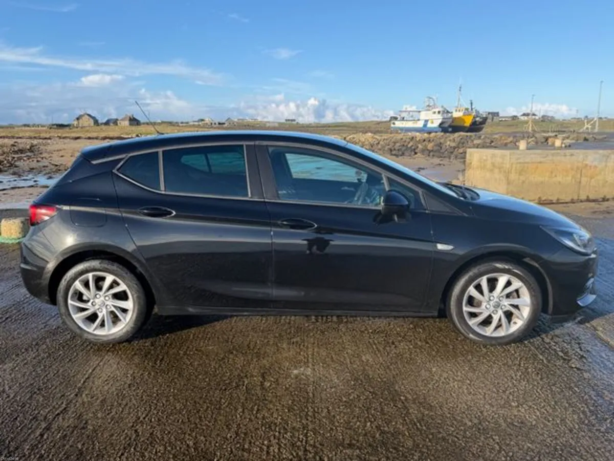 Vauxhall Astra 1.5 SE Turbo D 5DR - Image 2