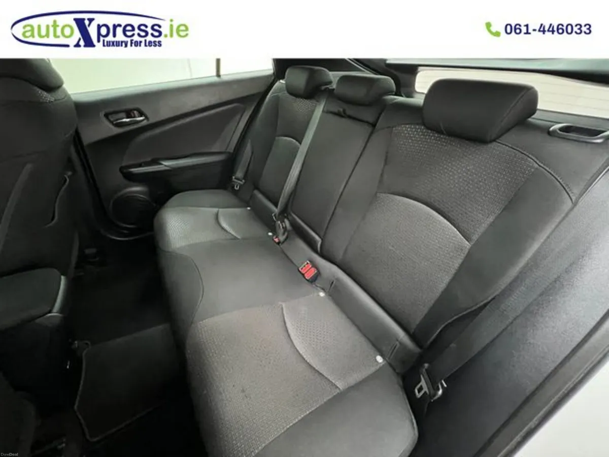 Toyota Prius S 1.8 Hybrid Automatic, Reversing cam - Image 6
