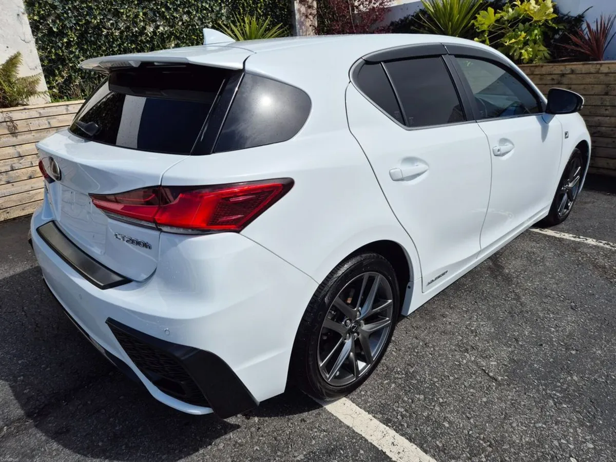 Lexus CT 1.8 HYBRID / F-SPORT TOP SPEC / LOW MILEA - Image 5