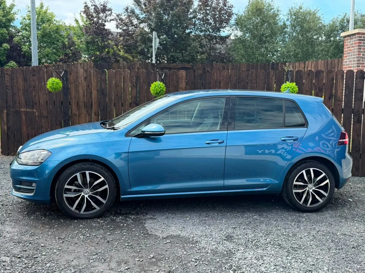 Volkswagen Golf HIGHLINE AUTO - ONLY 56KMS! - Image 4