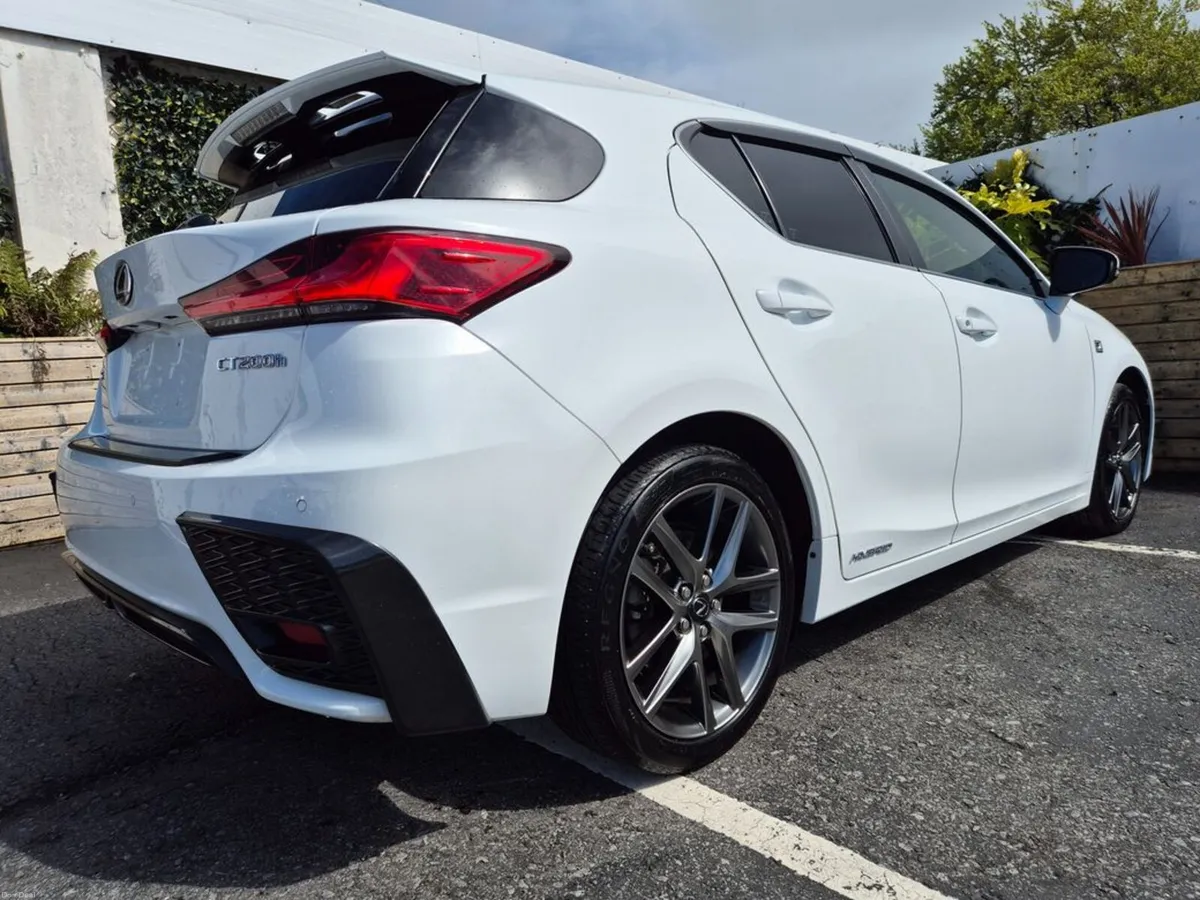 Lexus CT 1.8 HYBRID / F-SPORT TOP SPEC / LOW MILEA - Image 6