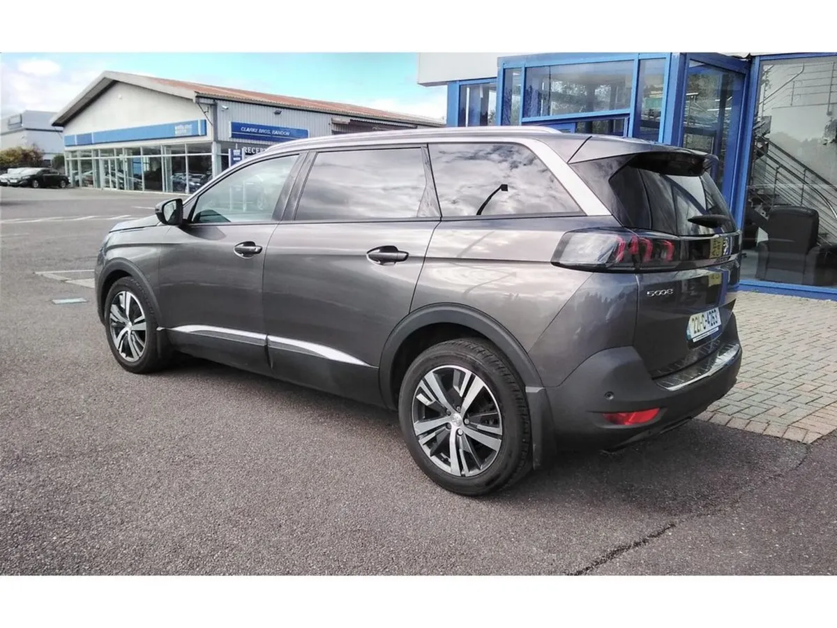 Peugeot 5008 FL Allure 1.5 Blue HDI 130 6.2 - Image 4
