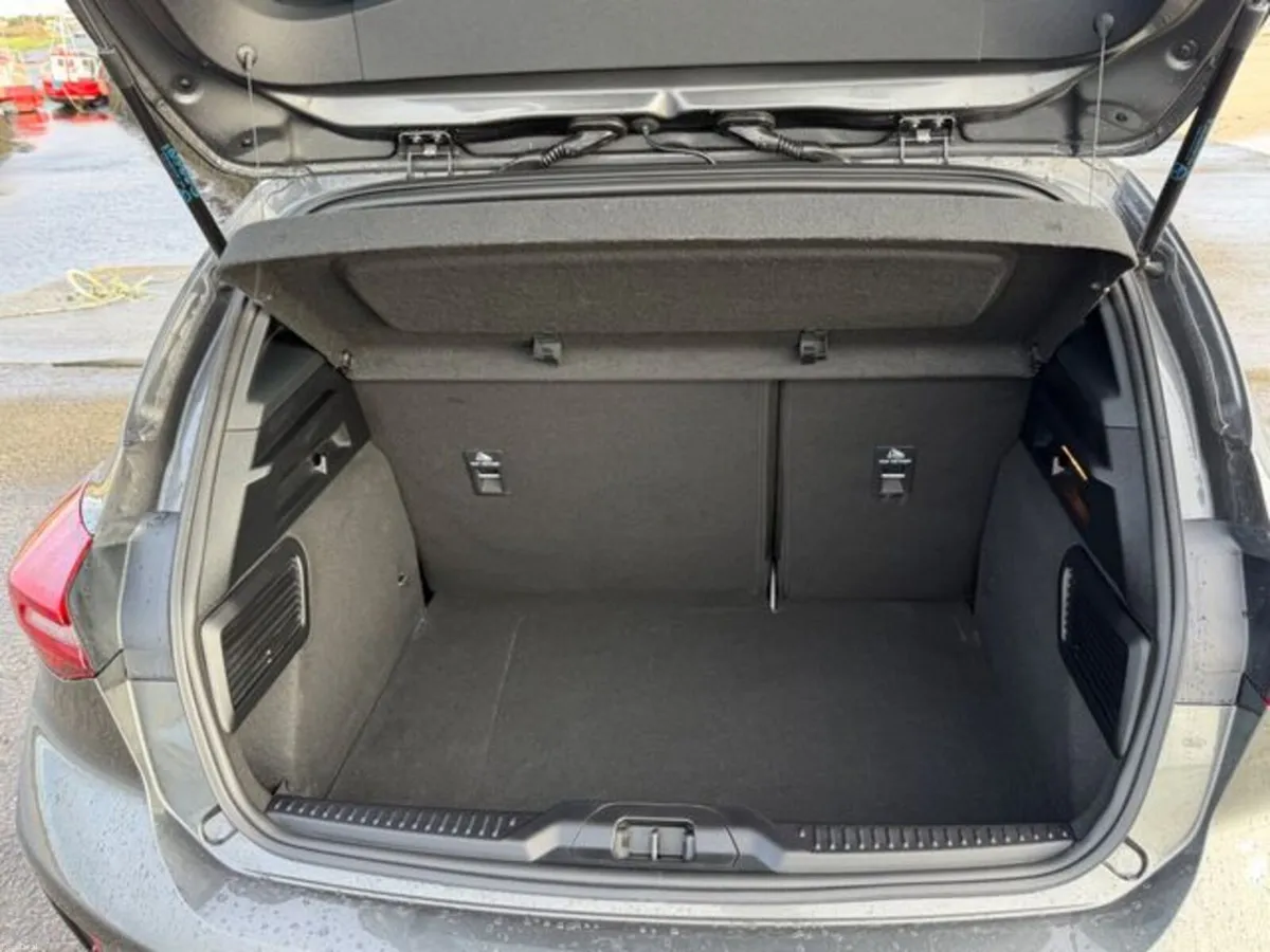 Ford Focus 1.0L ECO St-line 125PS MAN 4DR - Image 5