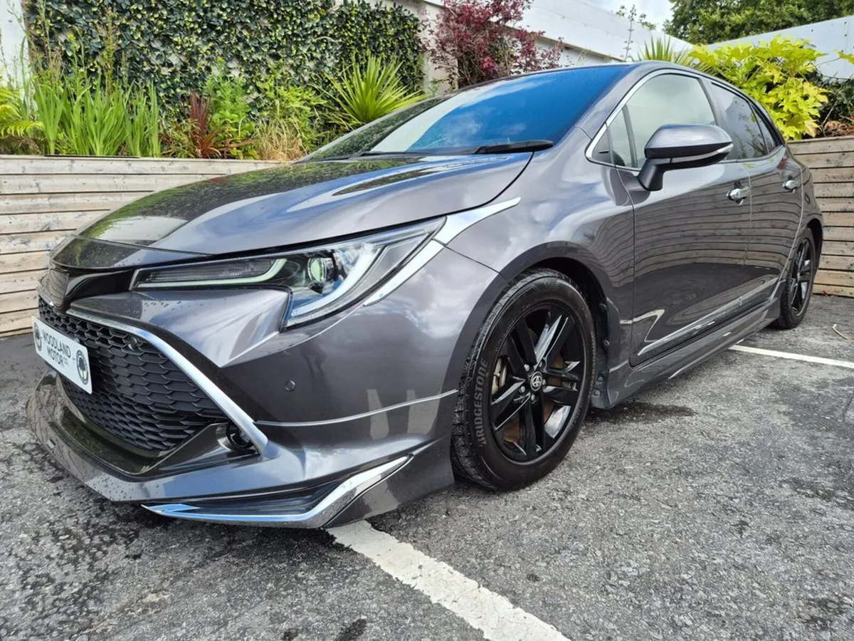 Toyota Corolla 1.8 HYBRID / SOL G-PACK WITH MODELI - Image 1
