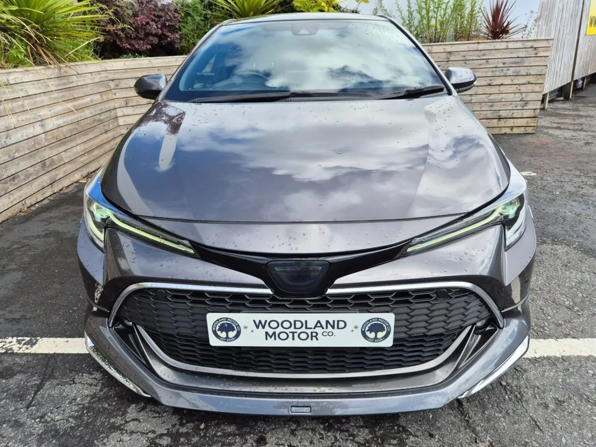 Toyota Corolla 1.8 HYBRID / SOL G-PACK WITH MODELI - Image 4