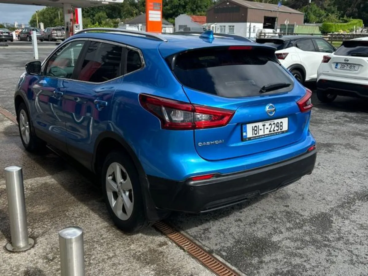 Nissan Qashqai 1.5 SV SS 18 4DR - Image 4
