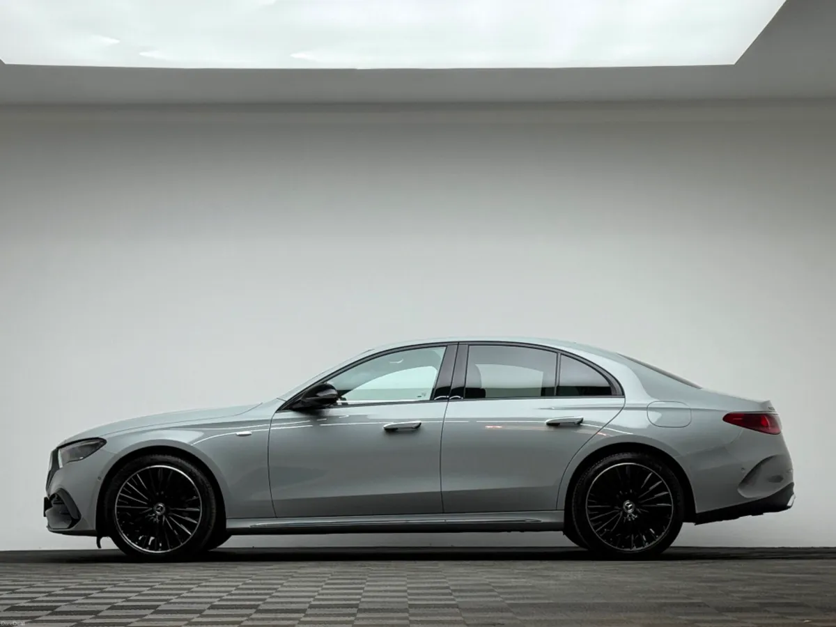 Mercedes-Benz E-Class E300E URBAN EDITION - Image 4
