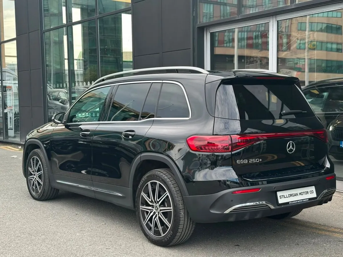 Mercedes-Benz EQB 250+ AMG Line Executive 7str Aut - Image 5