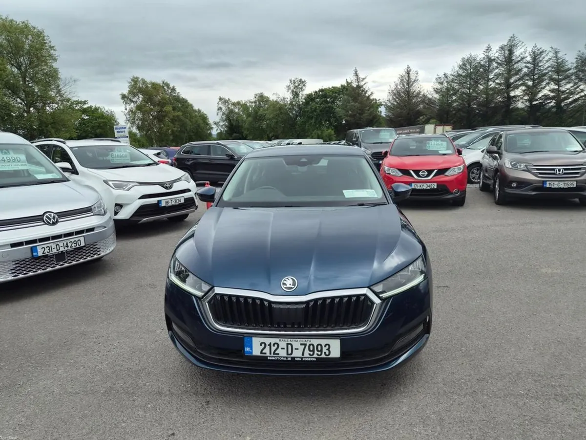 Skoda Octavia AMB 2.0tdi 115HP 5DR - Image 2