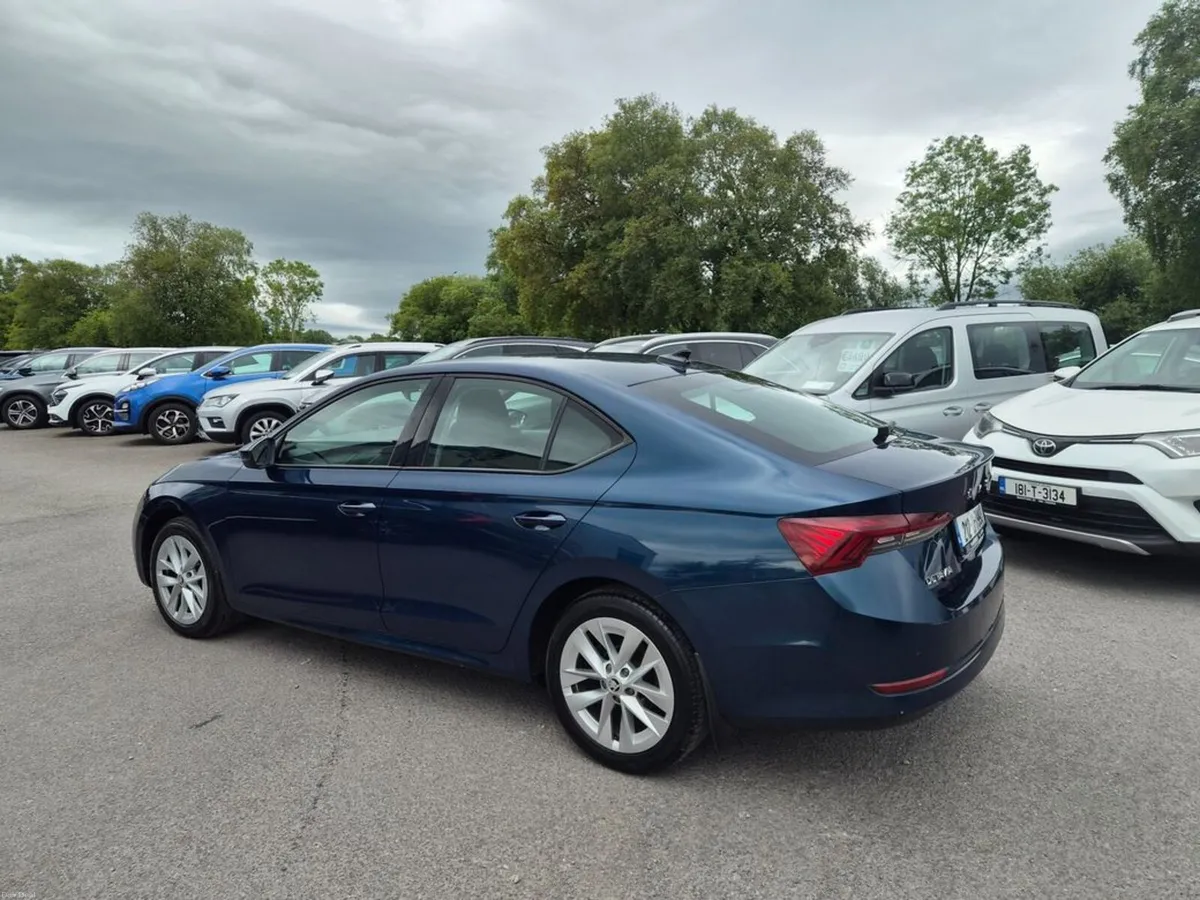 Skoda Octavia AMB 2.0tdi 115HP 5DR - Image 4