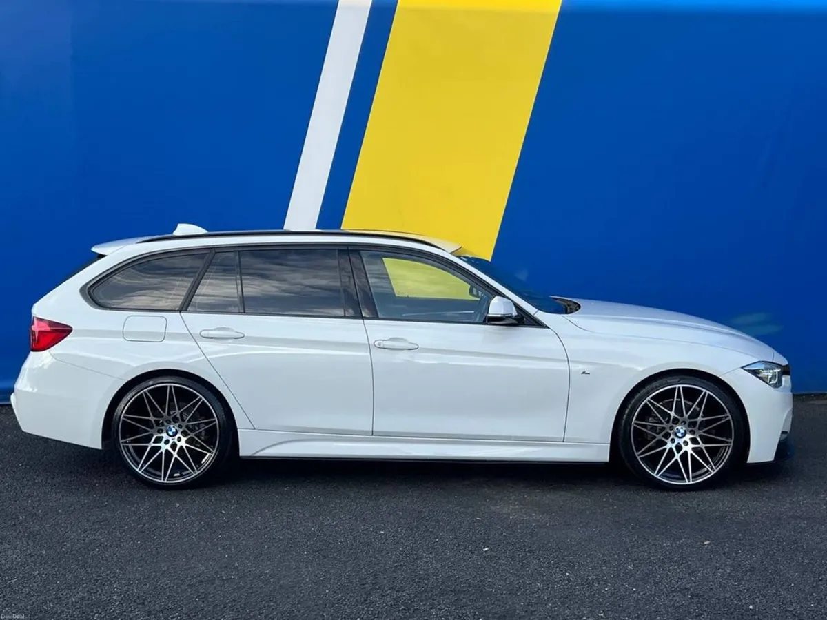 BMW 3-Series 320d M-SPORT TOURING // COMPETITION P - Image 2