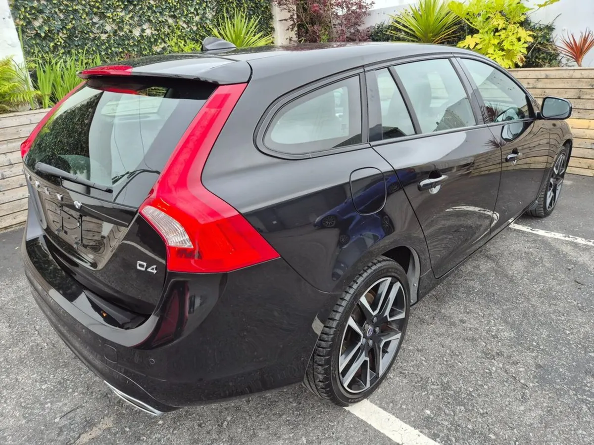 Volvo V60 2.0 D4 / AUTO / DYNAMIC EDITION / LOW MI - Image 5