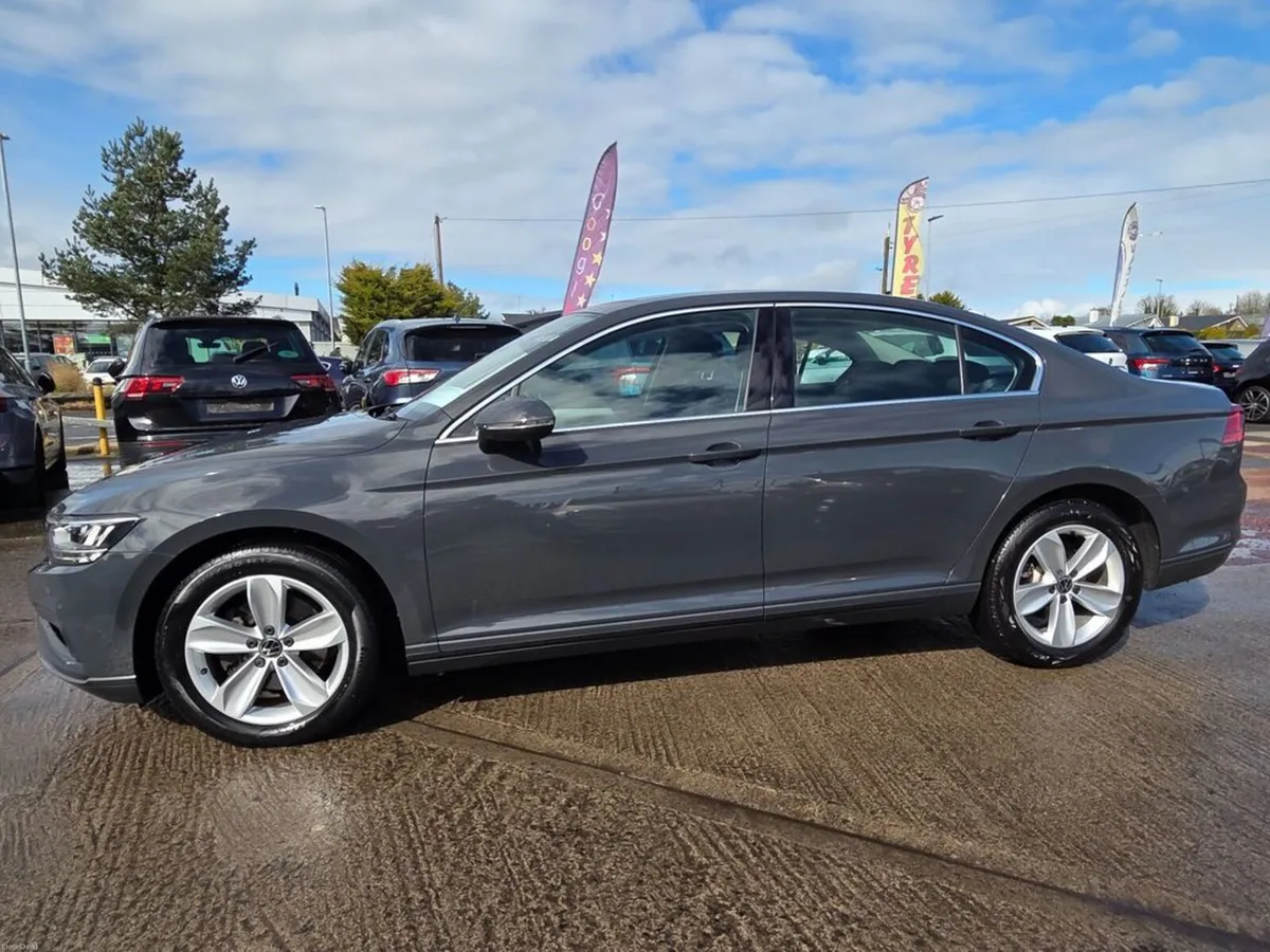 Volkswagen Passat SE NAV TDI - Image 5