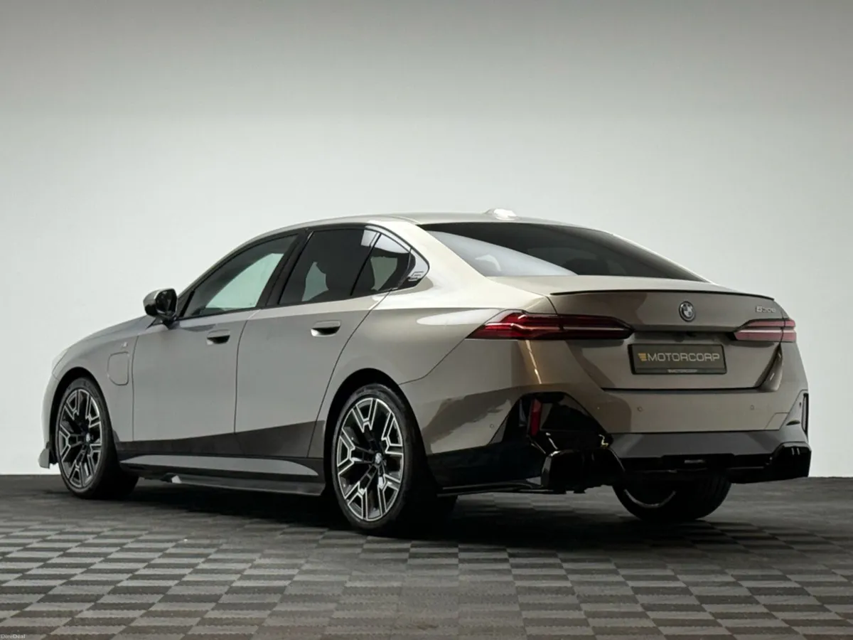 BMW 5-Series 530E M SPORT - Image 5