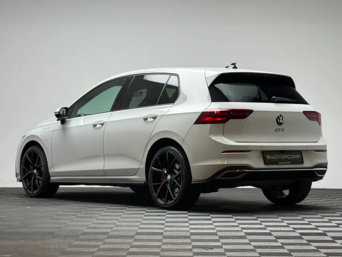 Volkswagen Golf GTE 1.4 PHEV 245HP DSG - Image 5