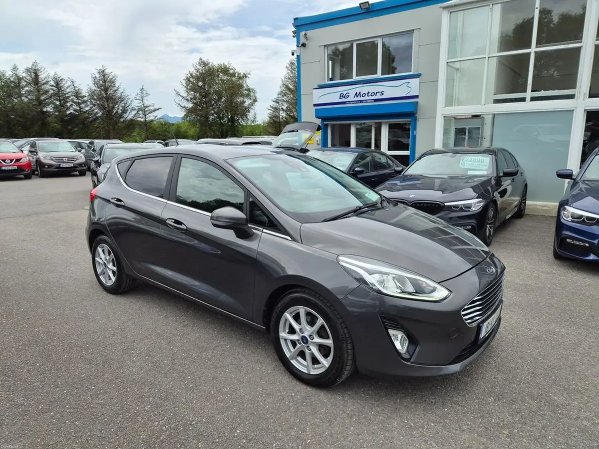Ford Fiesta Titanium Automatic 100PS A6 4D - Image 4