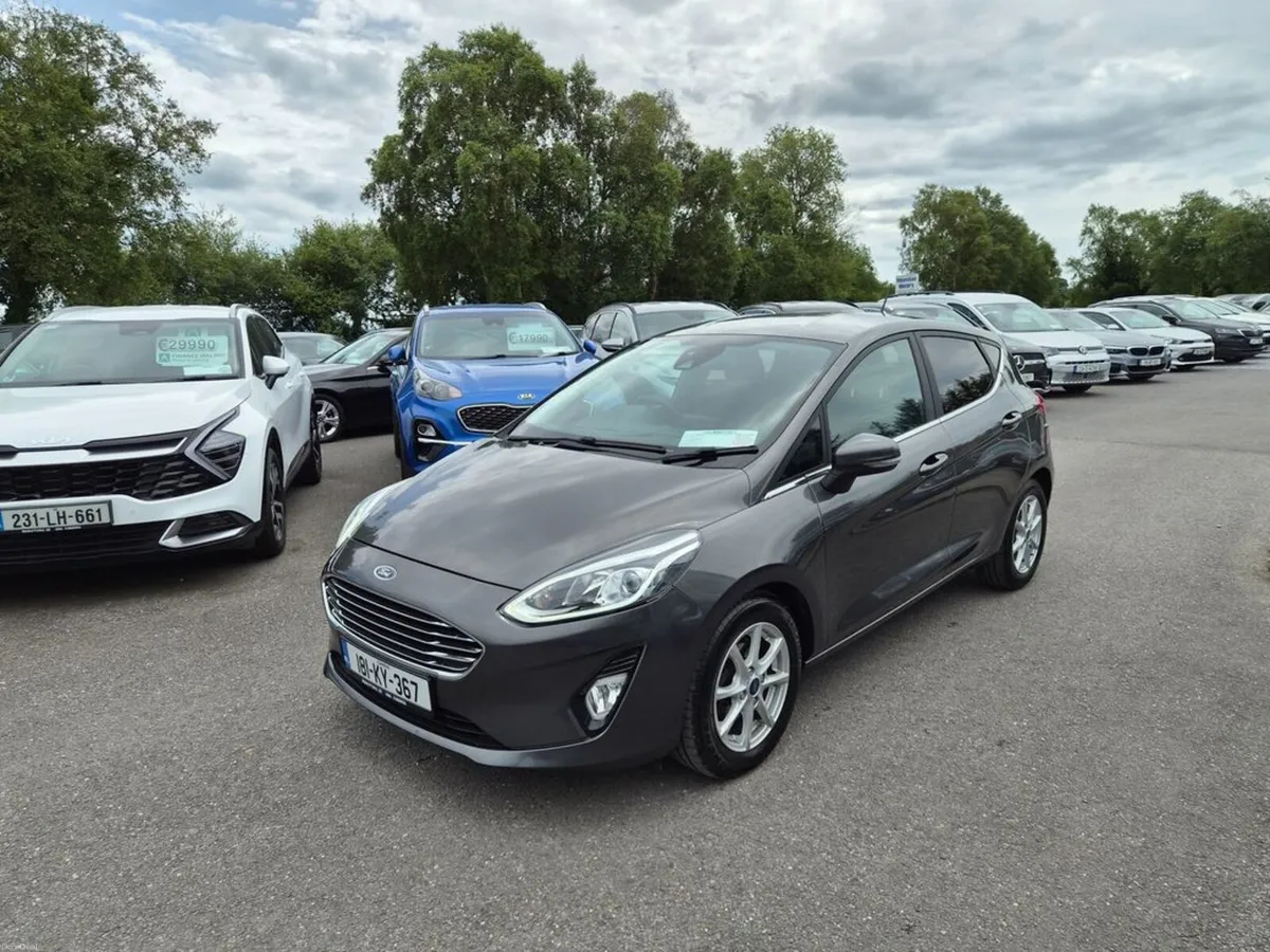 Ford Fiesta Titanium Automatic 100PS A6 4D - Image 5