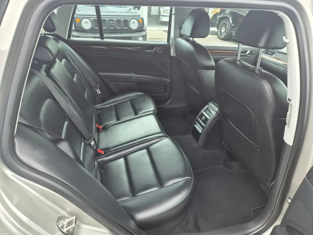 Skoda Superb Combi AMB 1.6 TDI 105HP 4DR - Image 6
