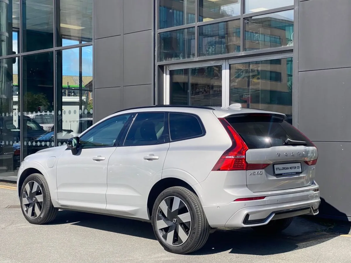 Volvo XC60 T8 Ultra (Dark) AWD Auto (PHEV) - Image 6