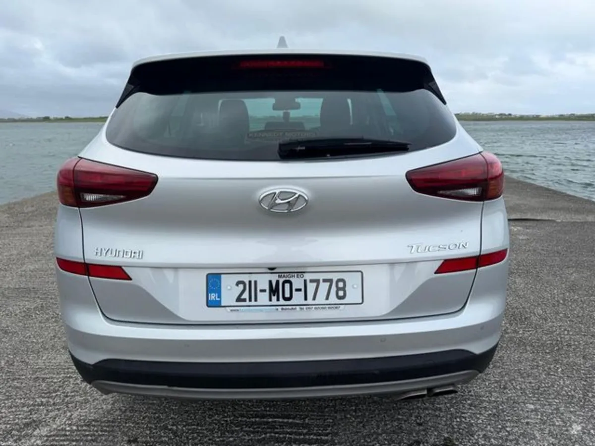 Hyundai Tucson 1.6 SE NAV 115PS Mhev 5DR - Image 5