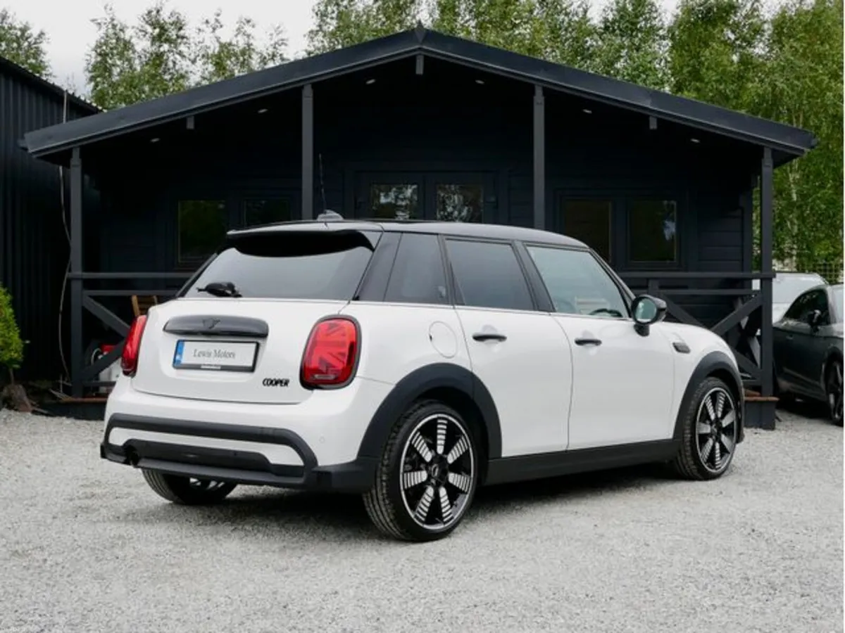 Mini Cooper AUTO, PAN ROOF, BLACK LEATHER INTERIOR - Image 6
