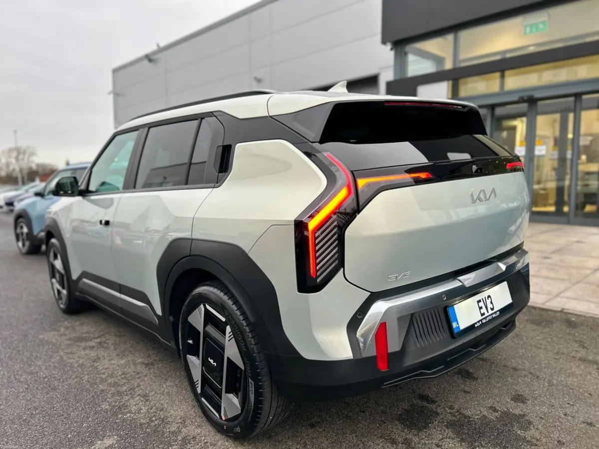 Kia EV3 Earth 3 (585km range) (0% Finance availabl - Image 5