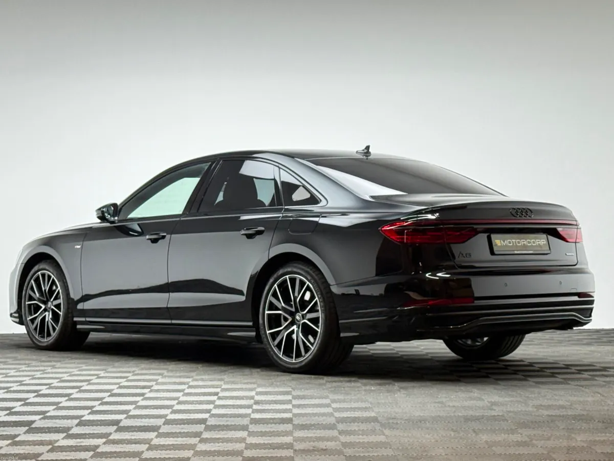Audi A8 BLACK EDITION 60 TFSI E QUATTRO - Image 5