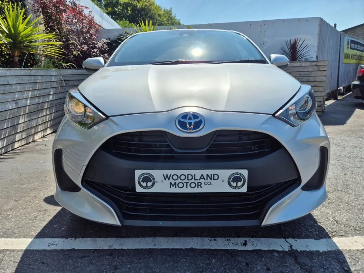 Toyota Yaris 1.5 HYBRID / X SPEC / TAX €150 - Image 3