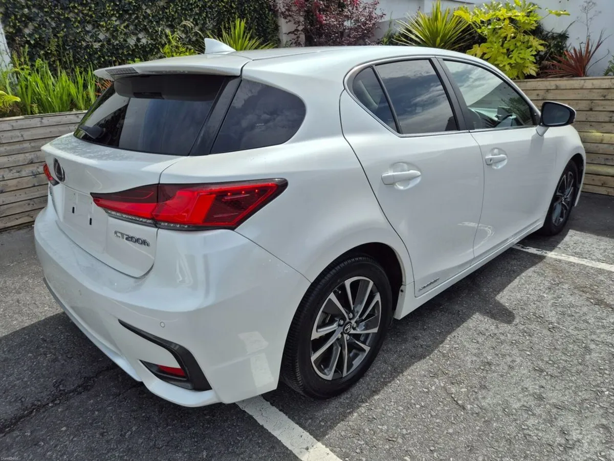 Lexus CT 200h 1.8 HYBRID / ADVANCE / HIGH SPEC / T - Image 6