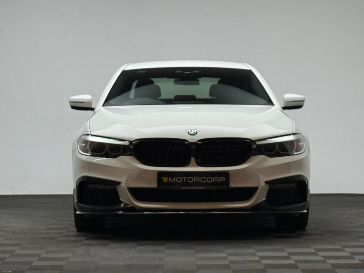 BMW 5-Series 530E M SPORT - Image 2