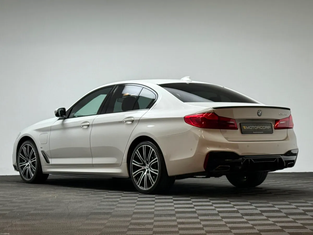 BMW 5-Series 530E M SPORT - Image 5