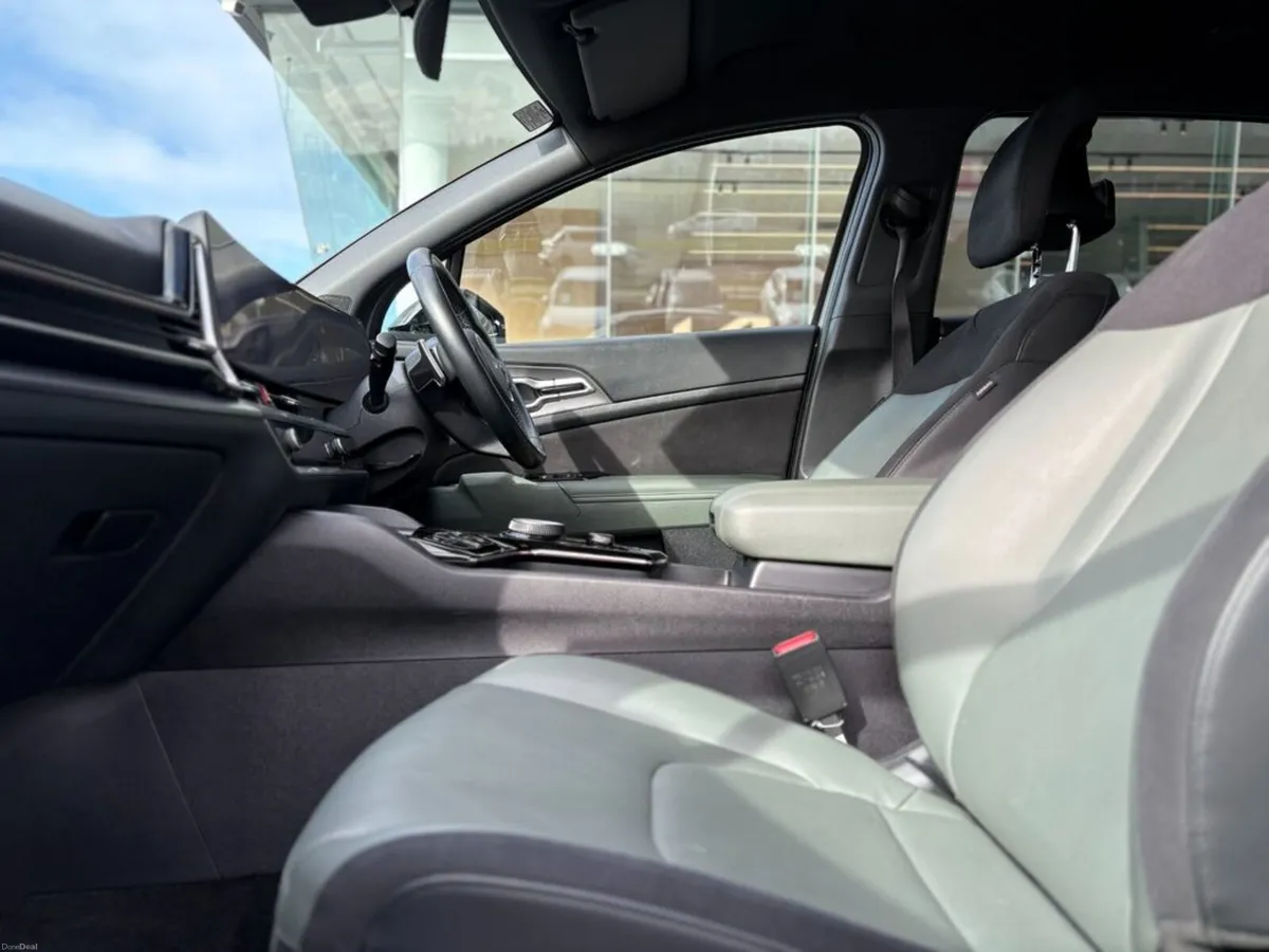 Kia Sportage 1.6 Hybrid - Image 2