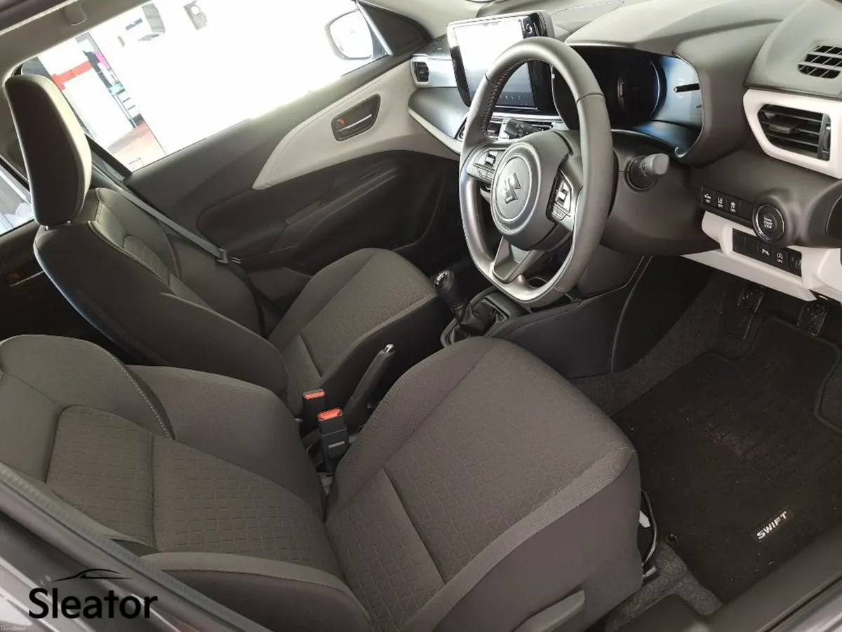 Suzuki Swift Motion Automatic - Image 5