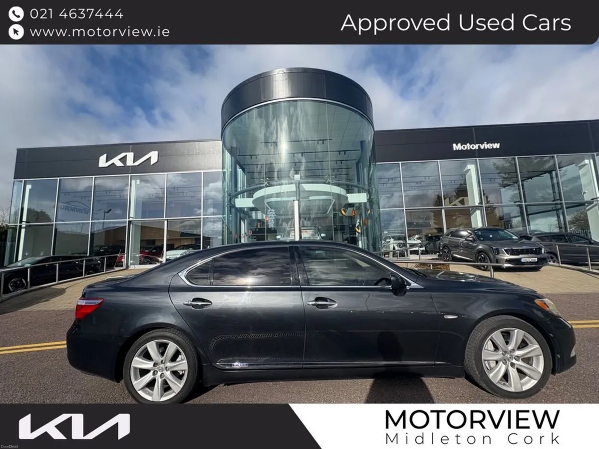 Lexus LS 600H LRSR LWB! 1 OWNER 1 YEAR NCT , Presi - Image 1