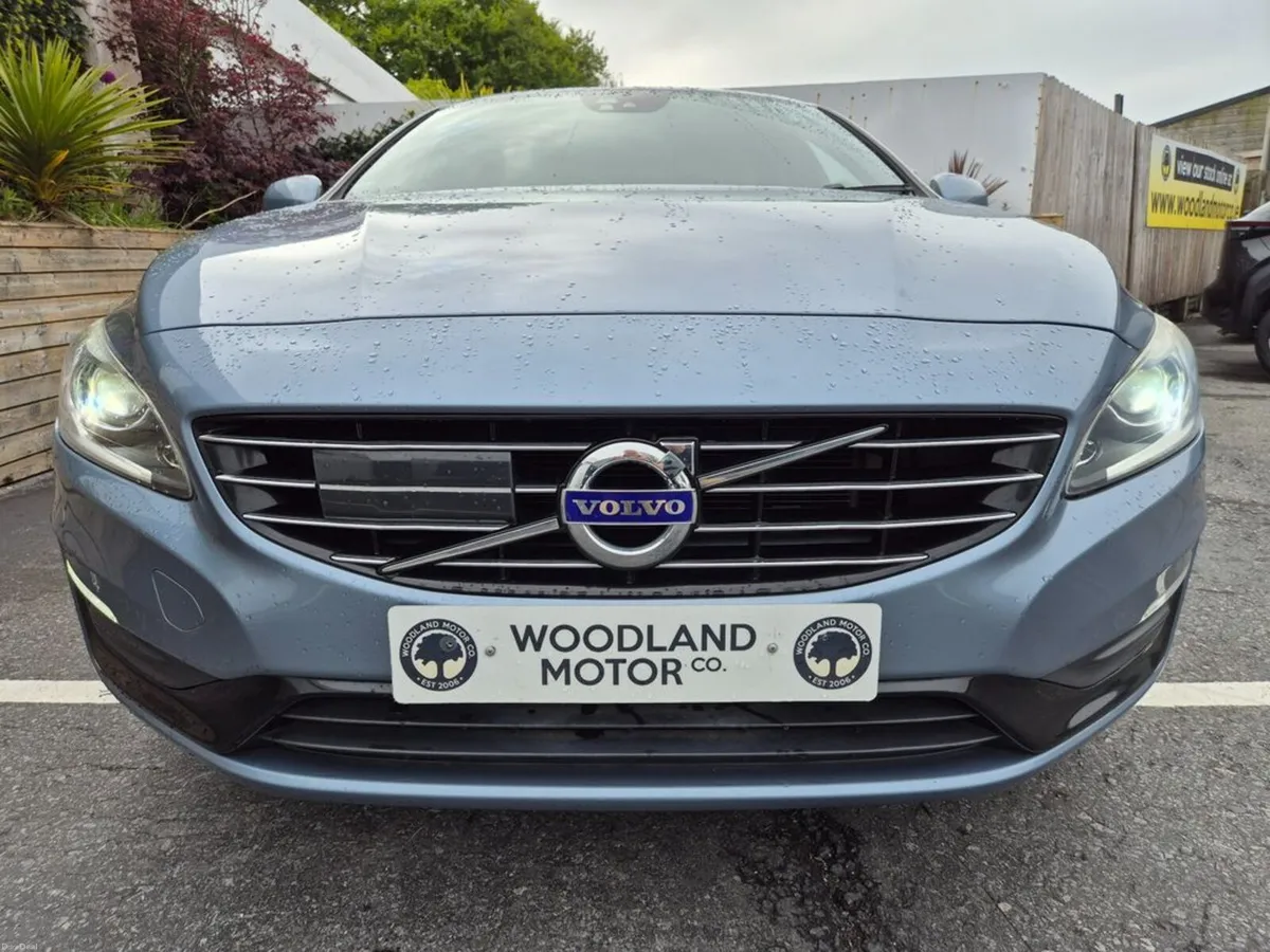 Volvo S60 2.0 D4 DYNAMIC EDITION / LOW MILEAGE / T - Image 4