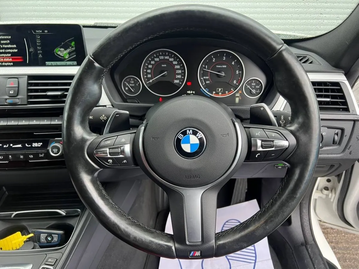 BMW 3-Series 320d M-SPORT COMPETITION // ADAPTIVE - Image 4