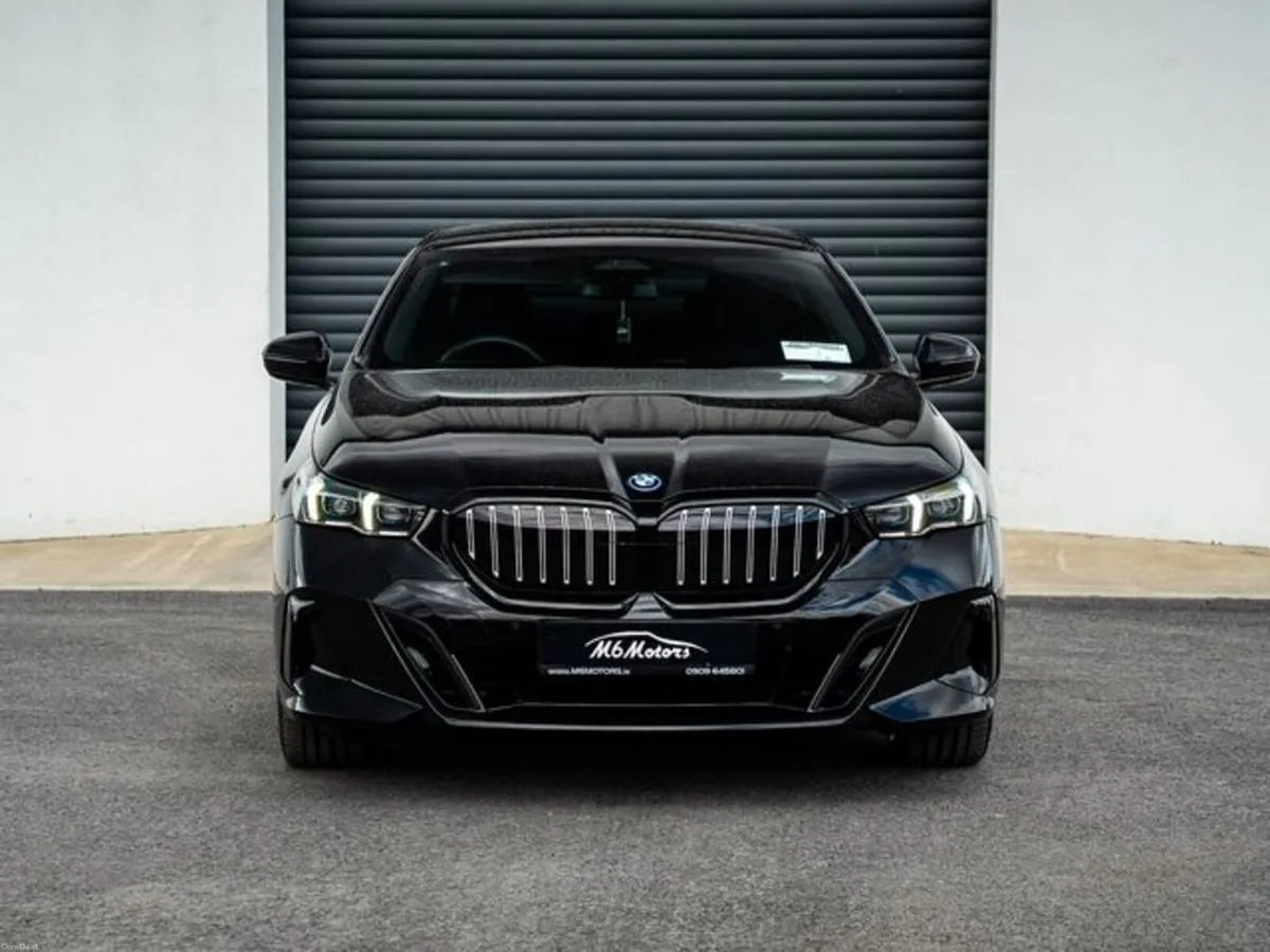 BMW 5-Series 530E M SPORT - Image 3