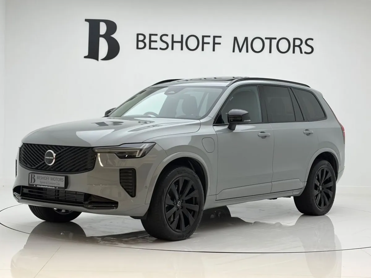 Volvo XC90 T8 PLUS AWD=HUGE SAVINGS//AS NEW//3 YEA - Image 1