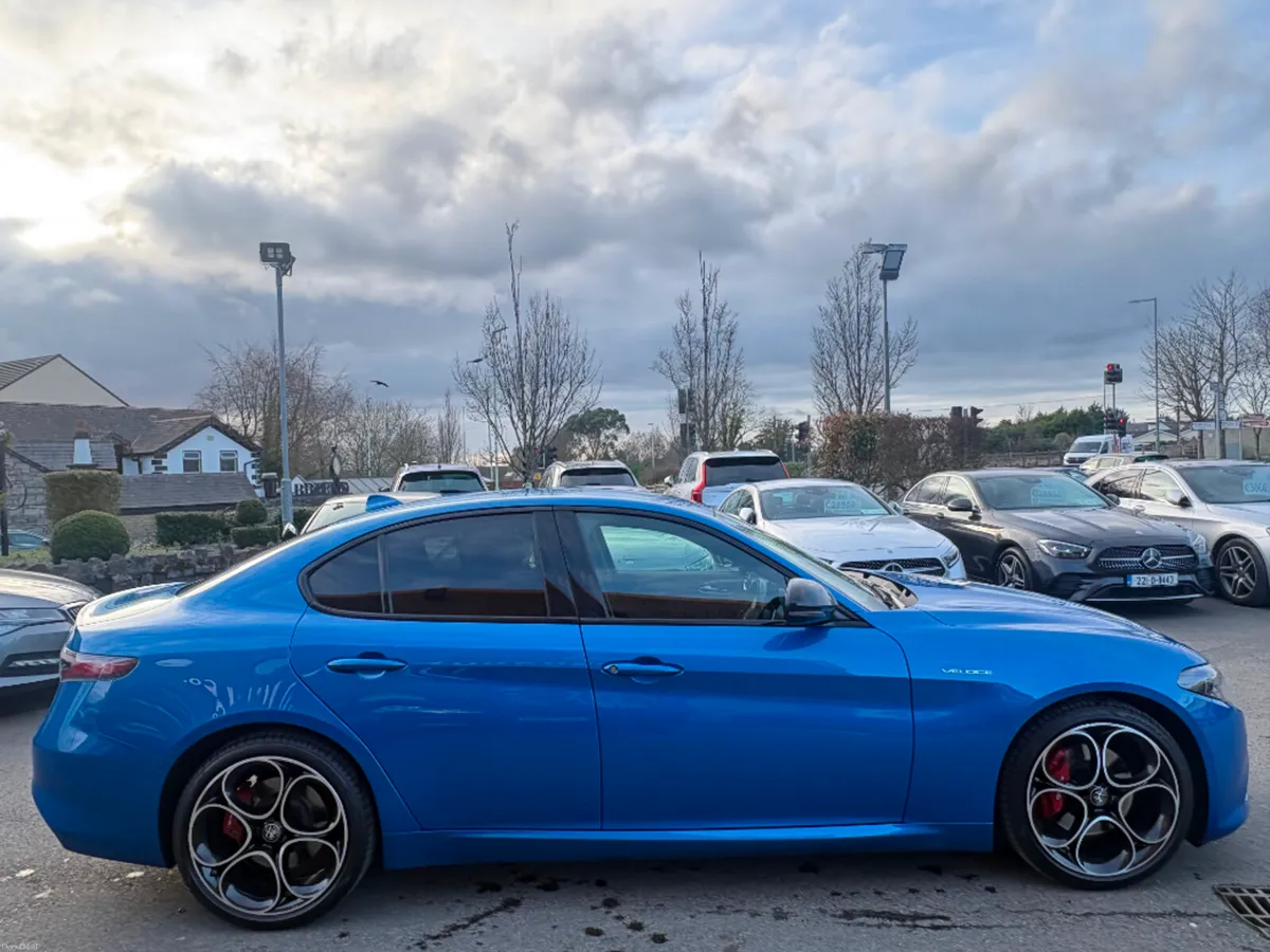 Alfa Romeo Giulia 2.0l Turbo 280hp Veloce *Fantast - Image 4