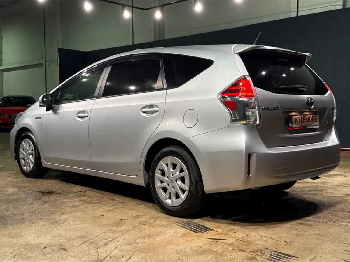 Toyota Prius 1.8 HYBRID - ALPHA - MULTI FUNCTION S - Image 5