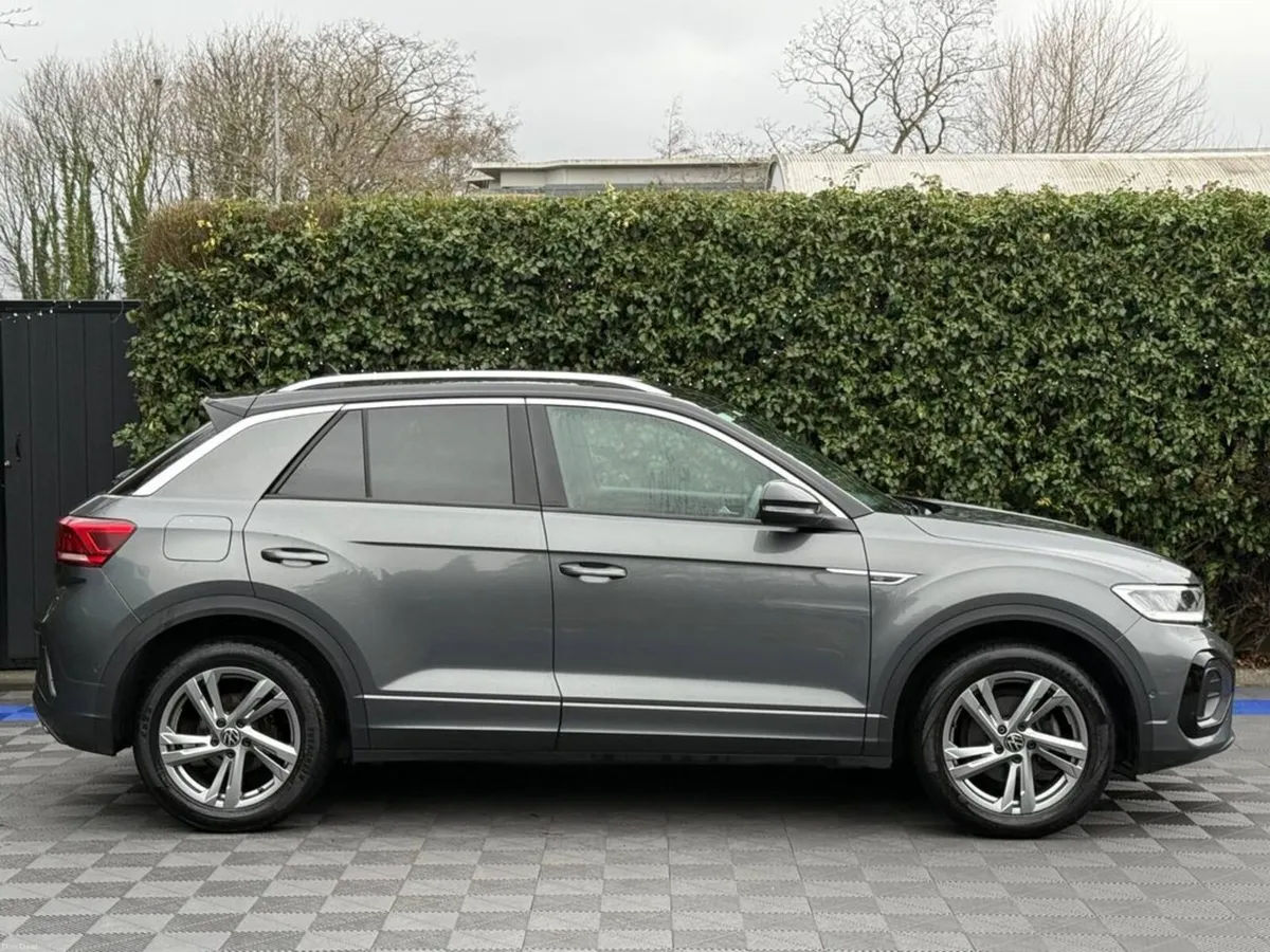 Volkswagen T-Roc R-LINE 1.0 TSI // APPLE CARPLAY/A - Image 2