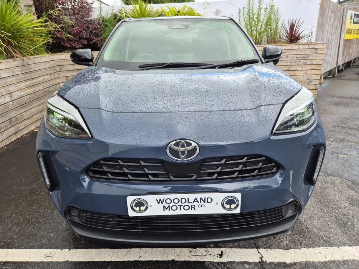 Toyota Yaris Cross 1.5 HYBRID / LUNA / LOW MILEAGE - Image 4