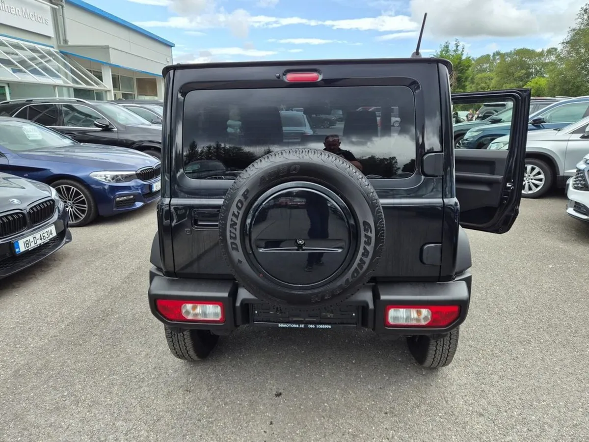 Suzuki Jimny 1.5 Sierra Automatic - Image 6