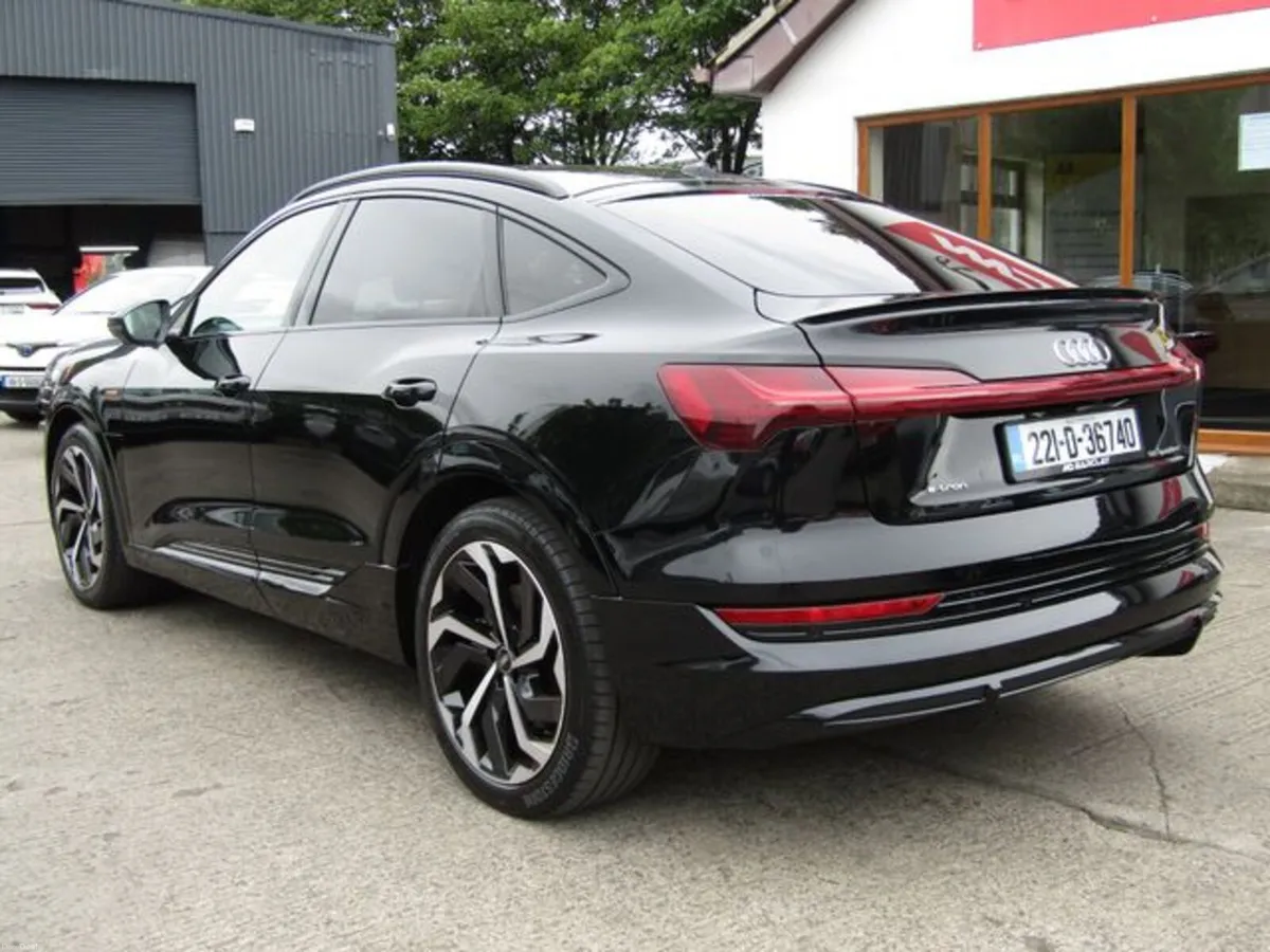Audi e-tron 55E S LINE Black Edition 408PS - Image 6