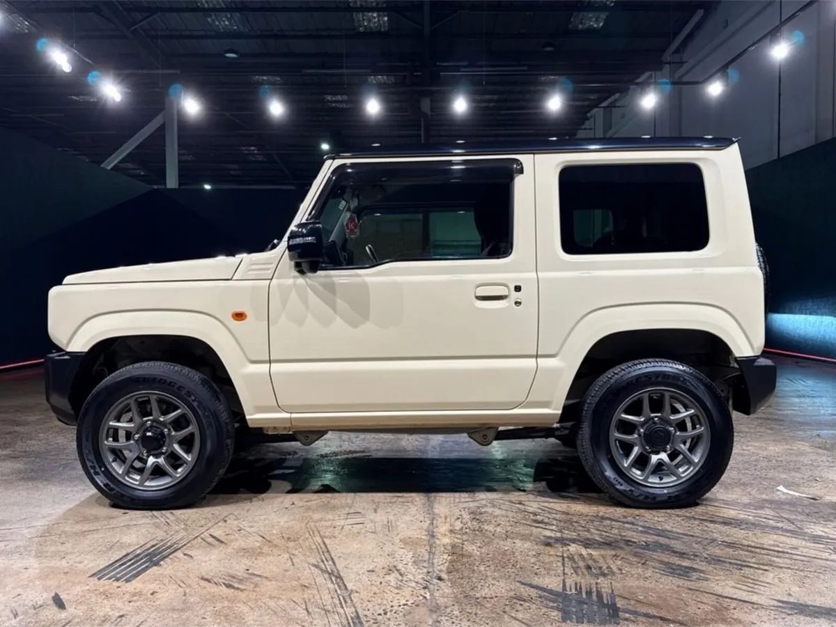 Suzuki Jimny MANUAL 4WD 0.7L - REVERSE CAMERA - CR - Image 6