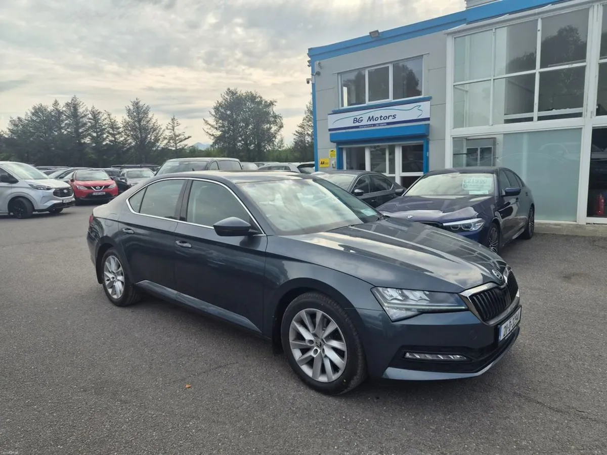 Skoda Superb Ambition 1.6tdi 120HP DSG 4DR - Image 1