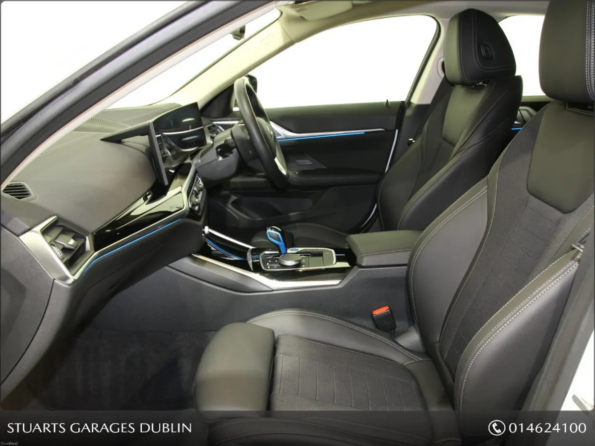 BMW i4 I4 eDrive 40 SPORT ALPINE WHITE WITH HALF B - Image 3